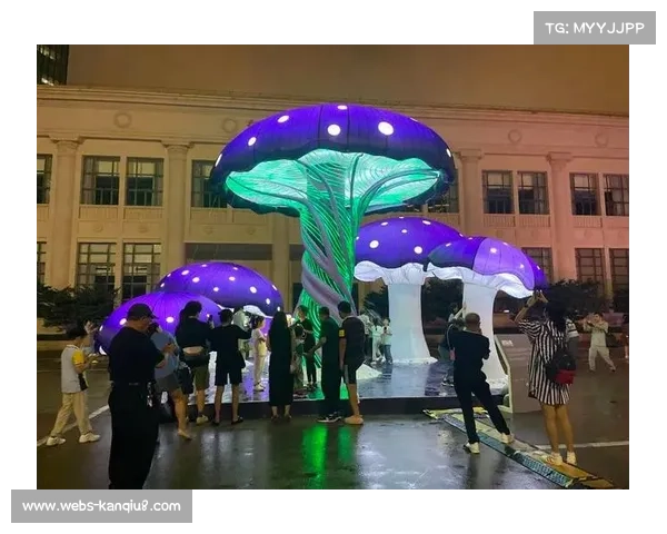 《星鱼》新书发布会:文学与光影艺术装置交织的创意盛宴 《星鱼》新书发布会:文学与光影艺术装置交织的创意盛宴